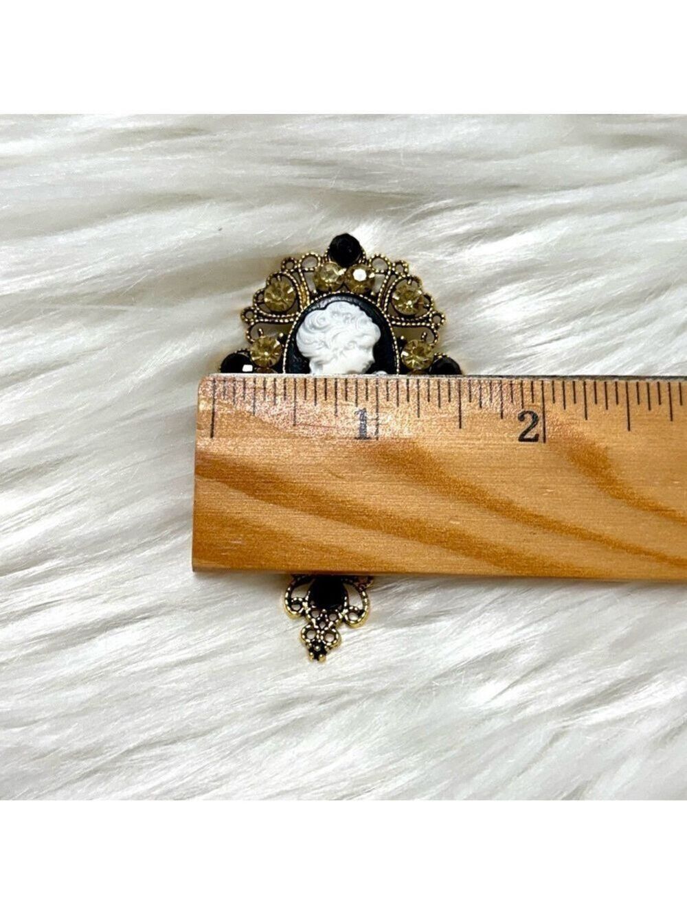 Cameo Pendant Gold Tone With Black & Golden Crystals New - Picture 3 of 5
